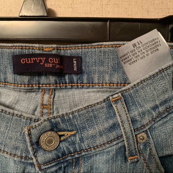 Women curvy Levi’s skinny jeans 11 - Picture 2 of 2